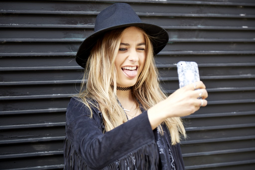 Trendy Frenzy: Spring's Must-Have Madness