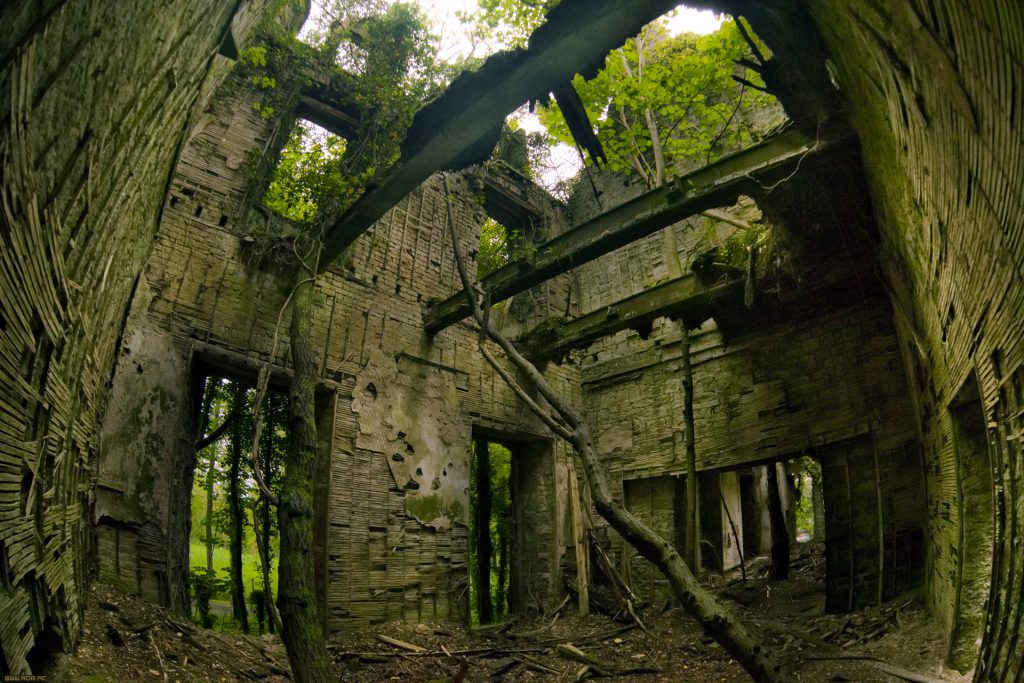 Is Urban Exploration an Adventurous Time-Killer Or a Total Nightmare?