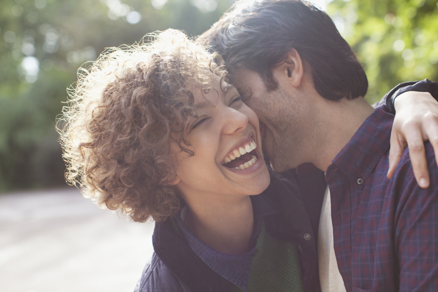 The Do’s and Don’ts of Falling In Love for the First Time (and What to Do When You Fall Out)