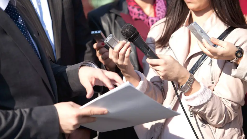 A Lesson for the Media: How to Avoid the Fake News Stereotype