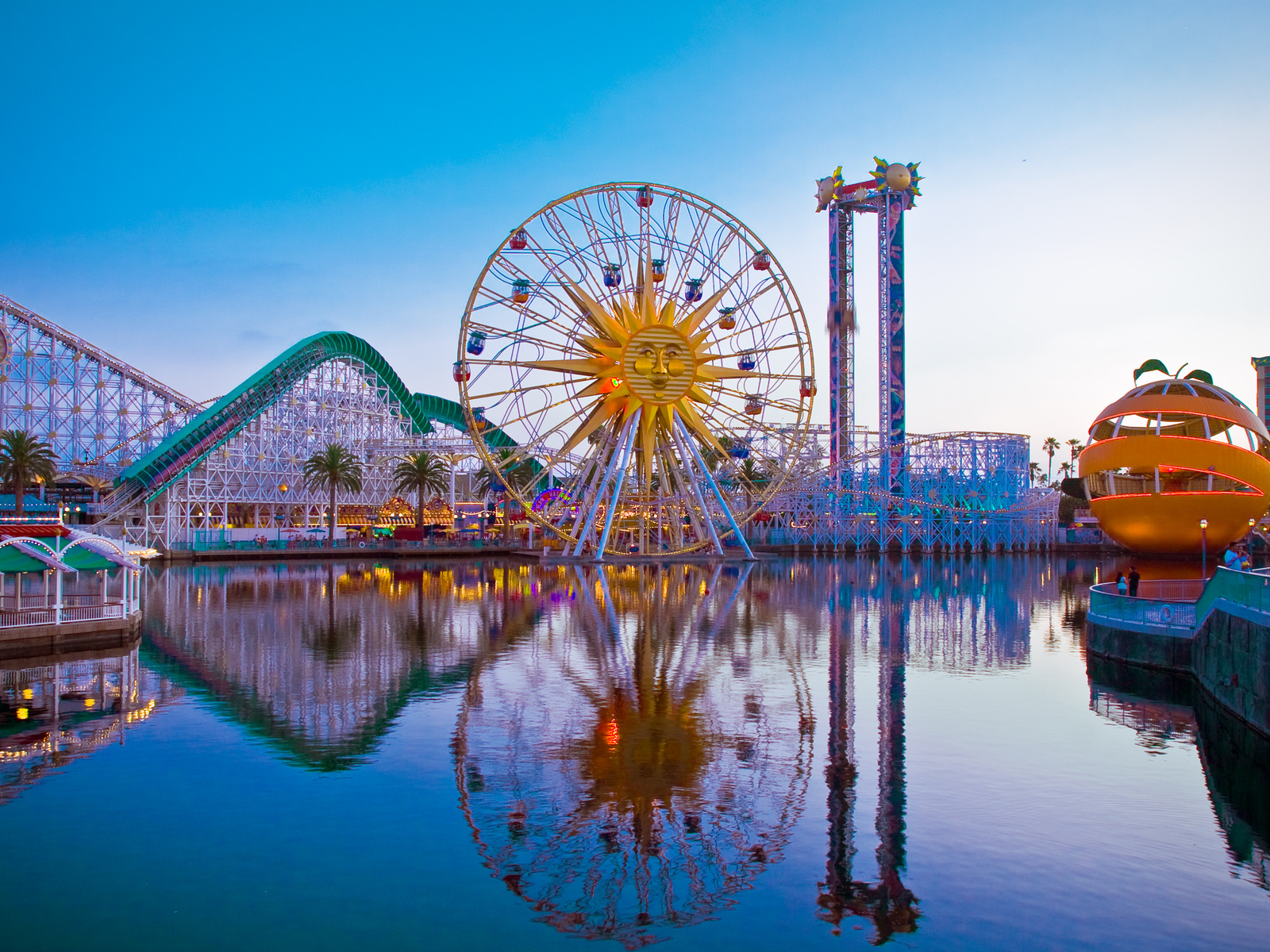 Top 5 Theme Park Experiences For Adults in Southern California - CBS Los  Angeles