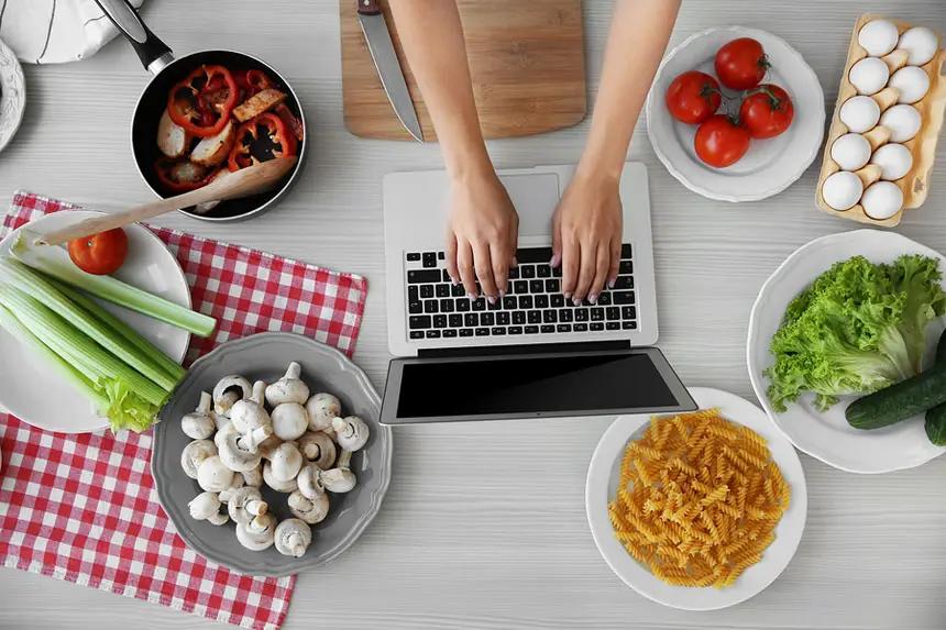 How I Turned My Food Blog Into A Career - A Pinch of Healthy