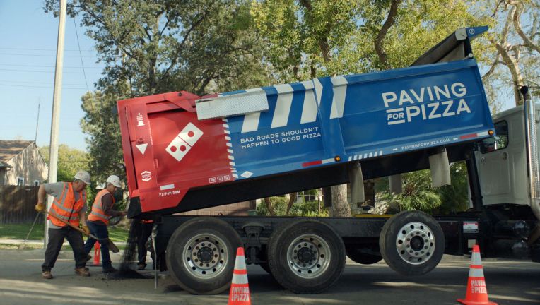 dominos-potholes