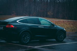black sedan in article about auto insurance