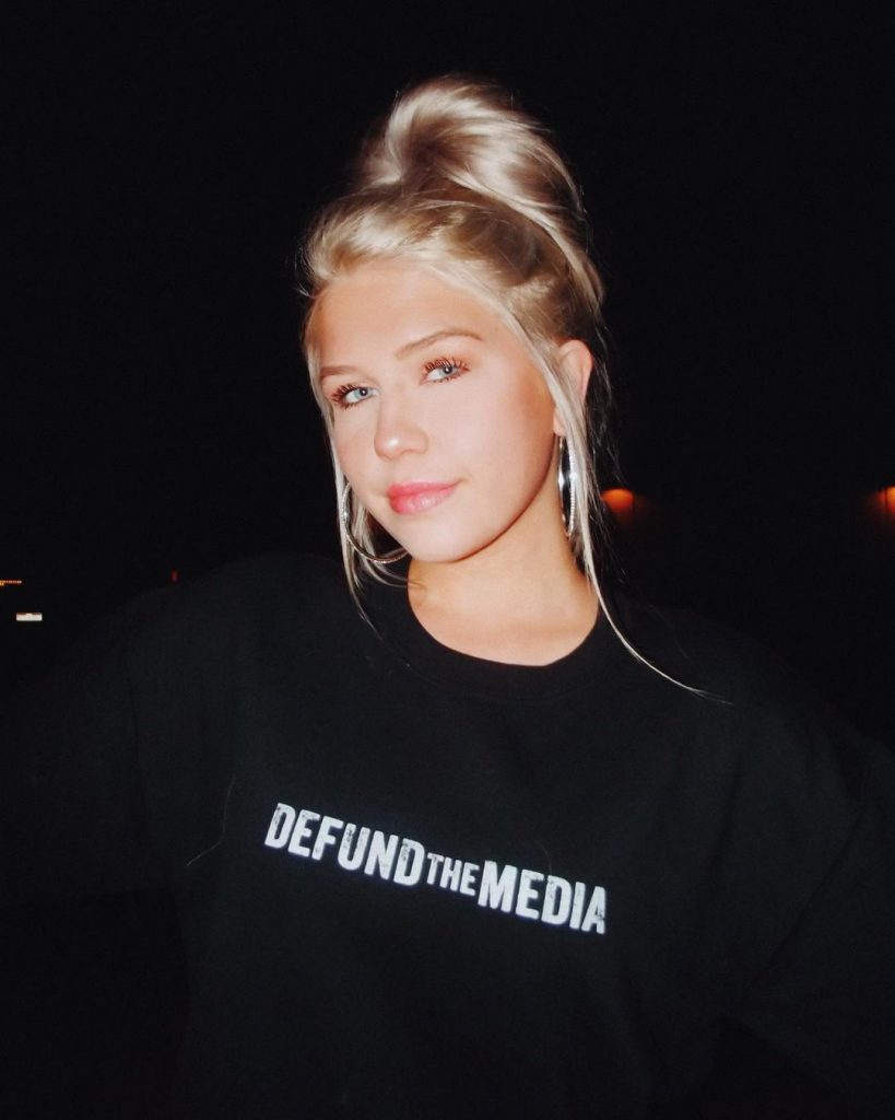 In an article about conservatives on college campuses, influencer riannasun