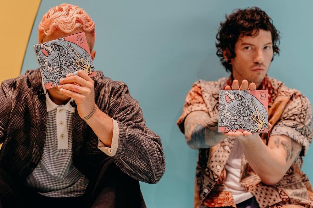 Twenty One Pilots with album Scaled and Icy