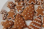 in article about snacking stigma, gingerbread cookies