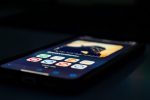in article about picking a mobile casino, photo of mobile phone