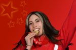 A picture of Eileen Gu at the Winter Olympics.