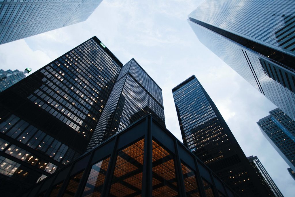 nyc skyscrapers from groundview